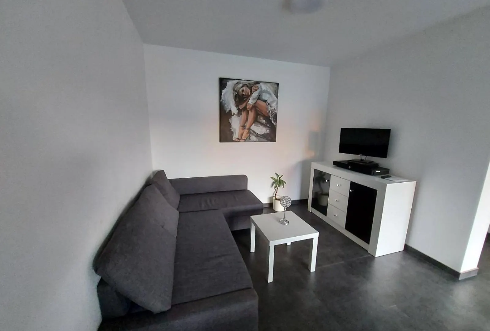 Nice Room With Single Bed In A New House In Vichten Bed & Breakfast