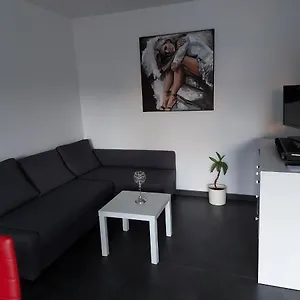  Séjour chez l'habitant Several Different Rooms, Newly Furnished, In A New House In